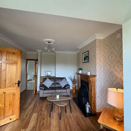 펜션 Town Centre Escape With Croagh Patrick View Sleeps 4 *