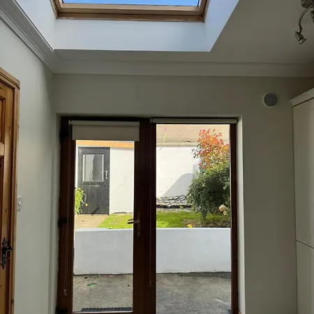 Town Centre Escape With Croagh Patrick View Sleeps 4 펜션 웨스트포트