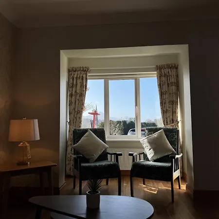 Town Centre Escape With Croagh Patrick View Sleeps 4 *