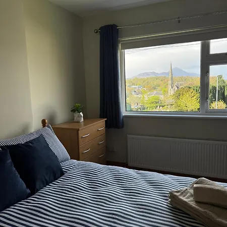 펜션 Town Centre Escape With Croagh Patrick View Sleeps 4 *